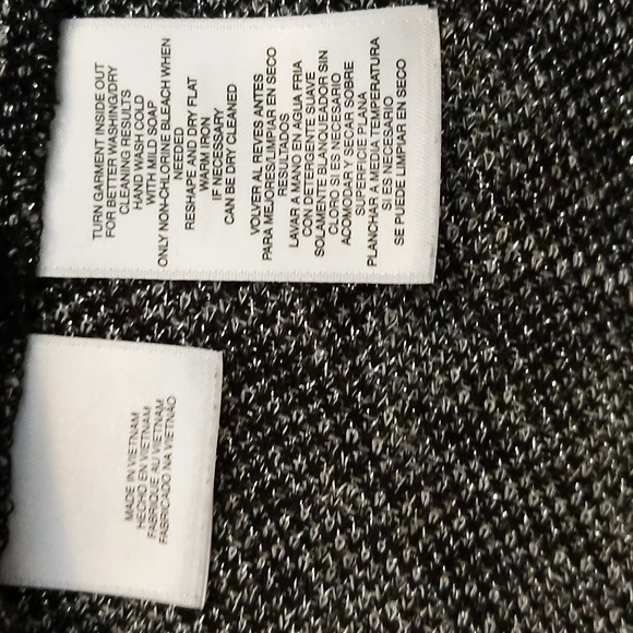 Kasper| Black and Silver Shimmering Houndstooth Cardigan Acrylic Blend - Picture 11 of 13